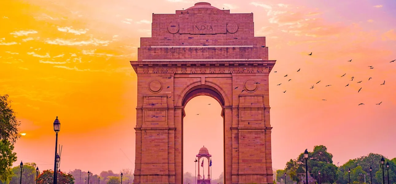 One-Day Delhi and One-Day Agra Tour